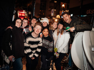 3FM Backstage: Only The Poets verrast superfans op 3FM Serious Request