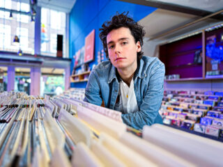 "Ik wilde dat Kanye de piano in 'Vanavond Komt Ze Naar Mij' hard zou vinden"