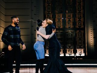 Adele helpt met huwelijksaanzoek tijdens haar eerste concert