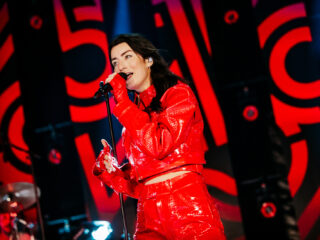 RONDÉ trapt 3FM Serious Request af met 'I Believe in Love'