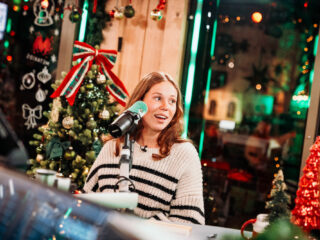 Rhodé Kok loopt stage bij 3FM Serious Request