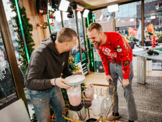Dankzij jullie mogen Barend en Wijnand NOS Langs de Lijn presenteren voor Metakids