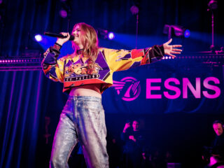 Roxy Dekker's eerste eigen headline-show: de AMS Tour in Paradiso Amsterdam