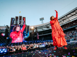 DI-RECT vertelt over hun nieuwe single ‘Wont Fall’, hun iconische optreden in De Kuip en meer