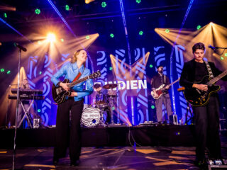 Een vliegende start van de vierde avond met The Indien