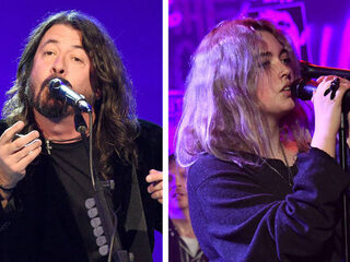 Dave Grohl en dochter Violet coveren samen 'Take The Box' van Amy Winehouse