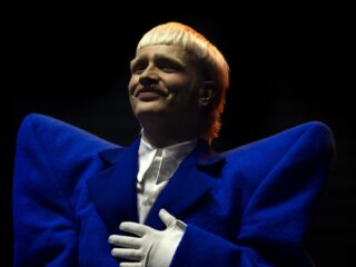 Joost Klein is gediskwalificeerd vanwege dreigende beweging naar camera