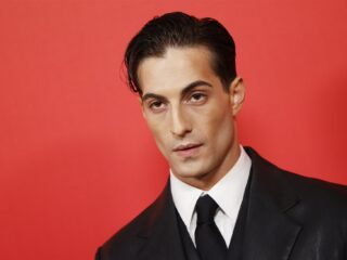 Damiano David (Måneskin) covert 'Nothing Breaks Like A Heart' van Miley Cyrus en Mark Ronson