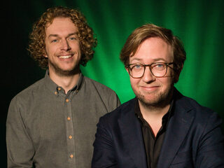 Mark en Rámon draaien een uur lang Engelse tracks