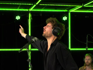 Thijs Boontjes speelt nieuwe single 'Een Beetje Liefde' in de 3FM Live Box