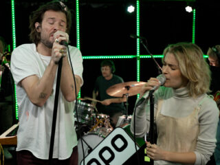 Pommelien Thijs & Bazart schitteren met ‘Hou Mij Vast’ vanuit de 3FM Live Box