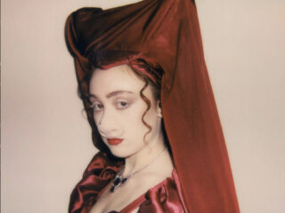 Power move: Chappell Roan verlaat haar talent agency na Epstein-onthullingen