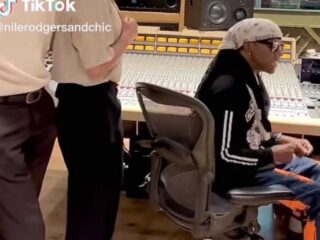 Hoe zouden Nile Rodgers en Son Mieux samen op één track klinken?