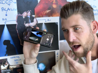 Staat Billie Eilish op Ariana Grande's 'Eternal Sunshine' deluxe album?