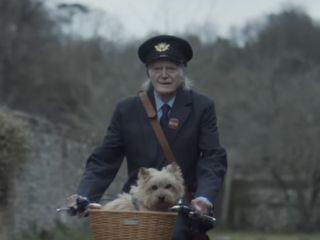 De nieuwe clip van Lewis Capaldi is een tranentrekker