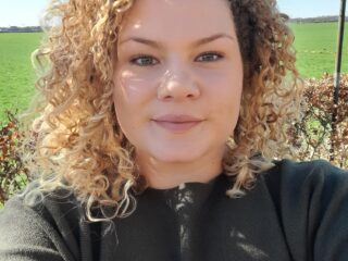 Groningse Lotte (22) heeft mentale klachten door aardbevingen: "Ik ben bang dat het huis instort"