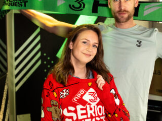 Koop nu jouw 3FM Serious Request merchandise en steun Metakids