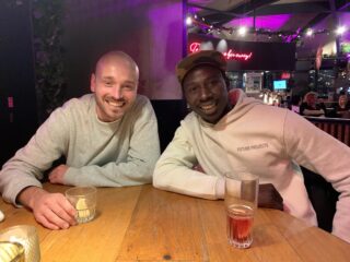 Mart (34) helpt ex-dakloze Kadhim aan een huis: "Onze eerste ontmoeting was als een blind date"