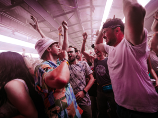 Len (36) ging in therapie voor de piep in zijn oren: "Het beheerste mijn leven"