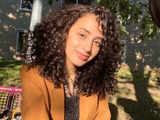 Nour (17) verzet zich tegen discriminatie in het onderwijs