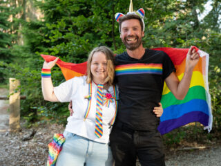 3FM-luisteraar Kimberley organiseert met Timur een Pride in haar dorp: “Huh?! Komt dat hier?!”