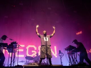 Dit zijn de leukste acts op de bevrijdingsfeestjes van 2025