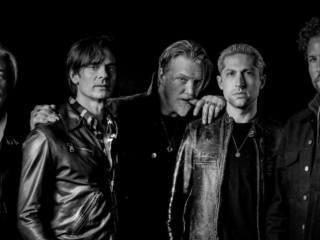 Nieuwe single én album Queens of the Stone Age: 'Emotion Sickness'