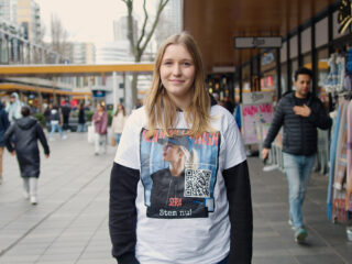 Romy voert in tien steden actie voor SERA en maakt zo kans op de Beste Fan-award