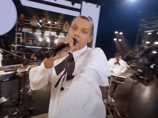 Een kijkje achter de schermen bij Stromae in 'Matthijs Gaat Door'