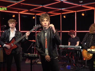 De 3FM Live Box kleurt oranje voor Orange Skyline