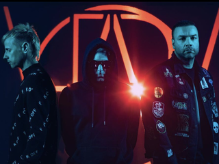 Muse dropt nieuwe track 'Compliance'