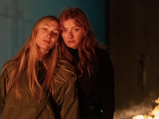 Check hier de videoclip 'Zonder Gezicht' van Froukje en S10