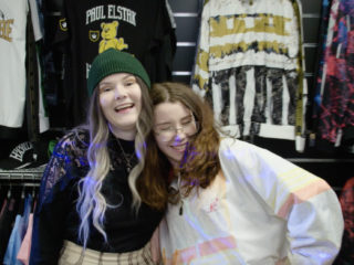 Gabbers hakken twaalf uur lang voor 3FM Serious Request