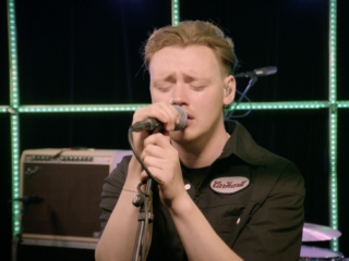 Only The Poets in de 3FM Live Box met 'JUMP!' en 'Even Hell'