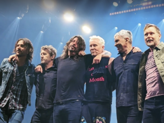 Dit was de eerste Foo Fighters-show met nieuwe drummer Josh Freese