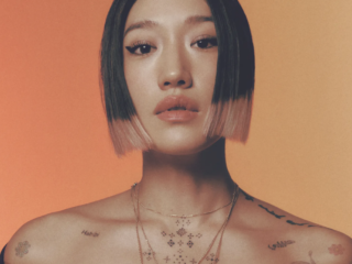 Peggy Gou sleept je mee de dansvloer op met 3FM Megahit 'It Goes Like (Nanana)'