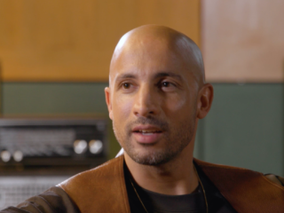 Willem bij Vera &: "Op de nieuwe plaat is kwetsbaarheid mijn brandstof"