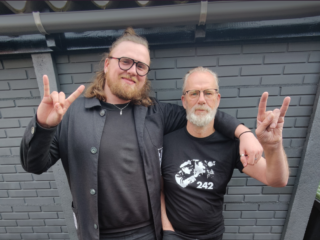 Je vader als concert-buddy: "Mijn vader trok me mijn eerste moshpit in"