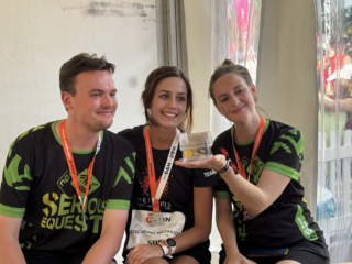 Manon doet Dam tot Damloop voor overleden broertje Thijs: "In twee jaar was het gebeurd door metabole ziekte"