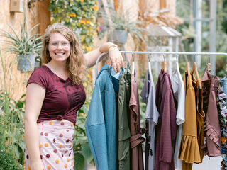 Dankzij Rachels (28) kledinglijn kunnen blinden en slechtzienden zelfstandig shoppen