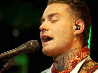 Douwe Bob brengt met 'Funny' licht en muziek naar de 3FM Live Box