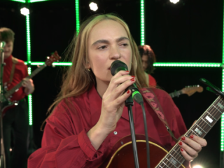 3FM Talent néomí in Live Box met ‘your girl’