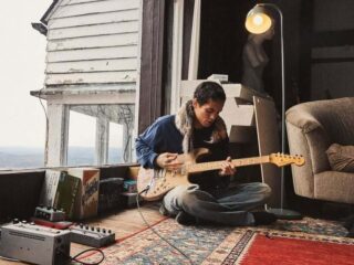 Duizendpoot Dominic Fike pakt de 3FM Megahit met 'White Keys'