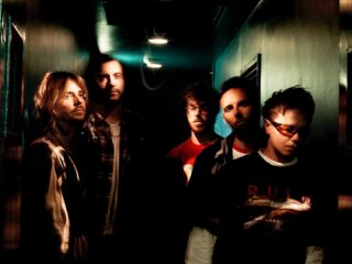 Stray Dogs van Nothing But Thieves is een ode aan de energie en gemeenschap van livemuziek