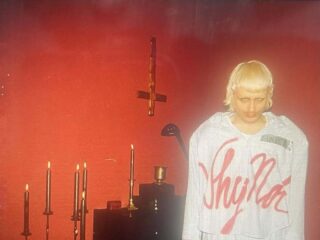 Joost Klein hint naar nieuwe muziek op 31 januari