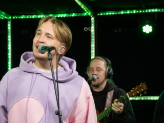 Snelle met nieuwe single '5 voor 12' in de 3FM Live Box