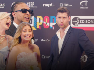 Julien bij de Edisons: collabs, grollen en... een zwanus?