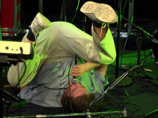 3FM Talent Personal Trainer speelt 'The Lazer' in de 3FM Live Box