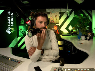 Hartverscheurend gesprek tussen 3FM-dj Timur en Afghaanse kapper in Kabul