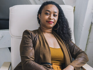 Jessica (31) wil zwarte geschiedenis zichtbaar maken